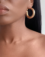 Load image into Gallery viewer, CAIRO Small Clip-On Hoop Earrings Gold
