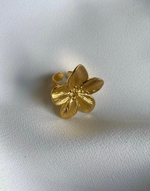 Lade das Bild in den Galerie-Viewer, ABYDOS Chunky Gold Flower Ring - Adjustable
