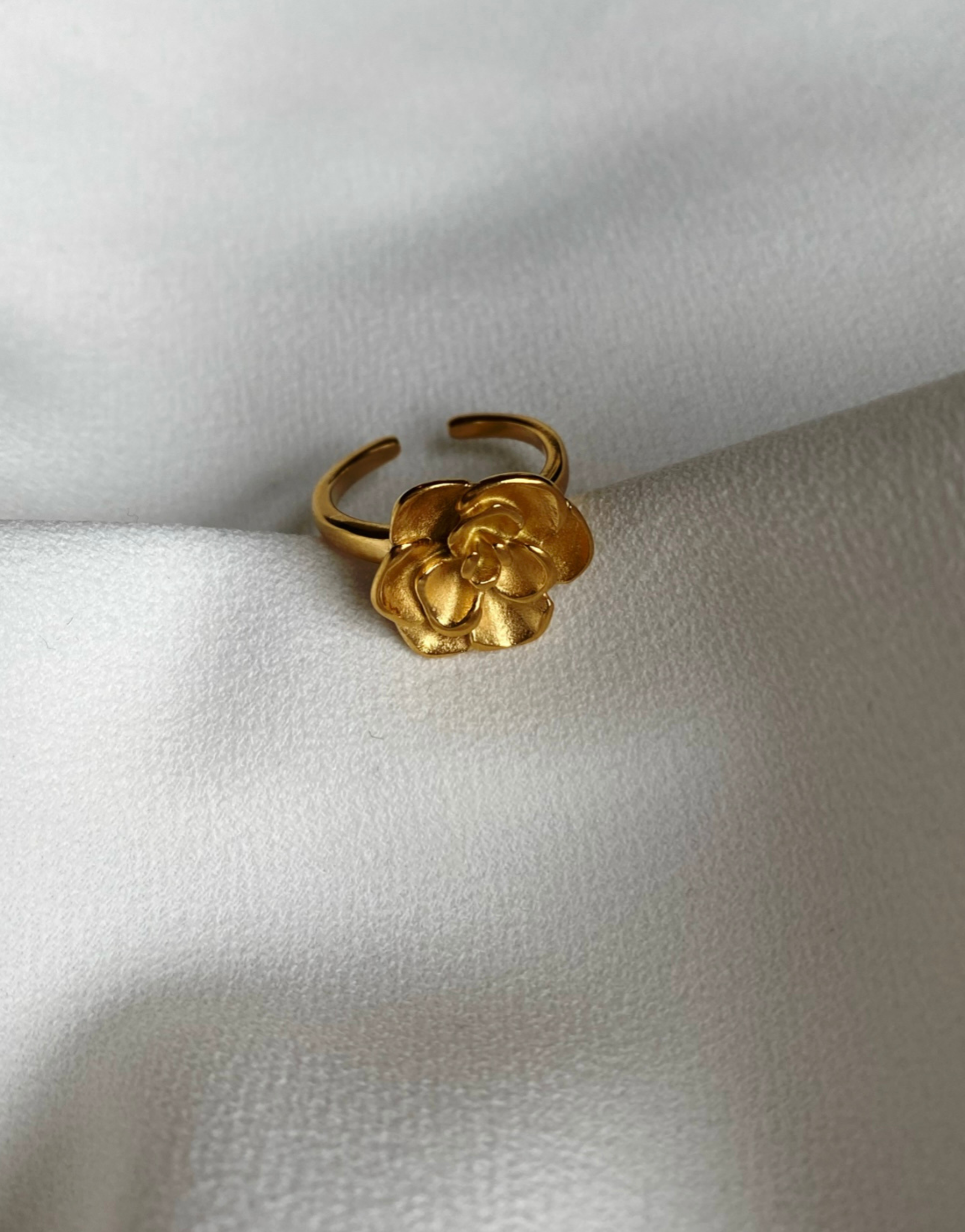 ROSA Statement Ring Gold - Adjustable