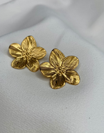 Lade das Bild in den Galerie-Viewer, ABYDOS Chunky Gold Flower Earrings
