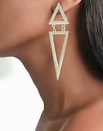 Carregar imagem no visualizador da galeria, KHUSUS Silver Triangle Pyramid Earrings
