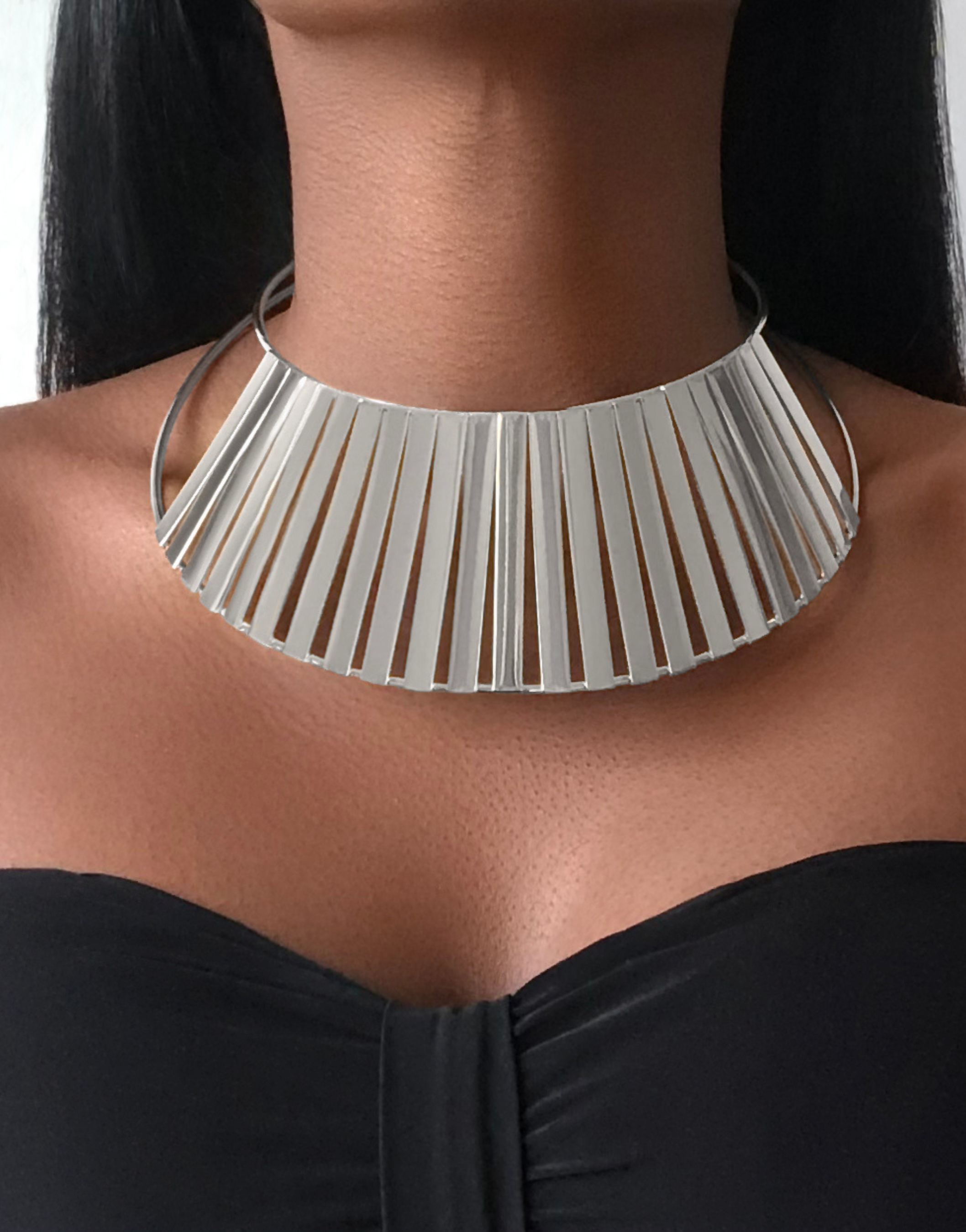 CROWN Layered Silver Big Choker