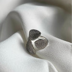 Cargar imagen en el visor de la galería, TRUE HAVEN Leaves Jewel Ring Silver- Adjustable
