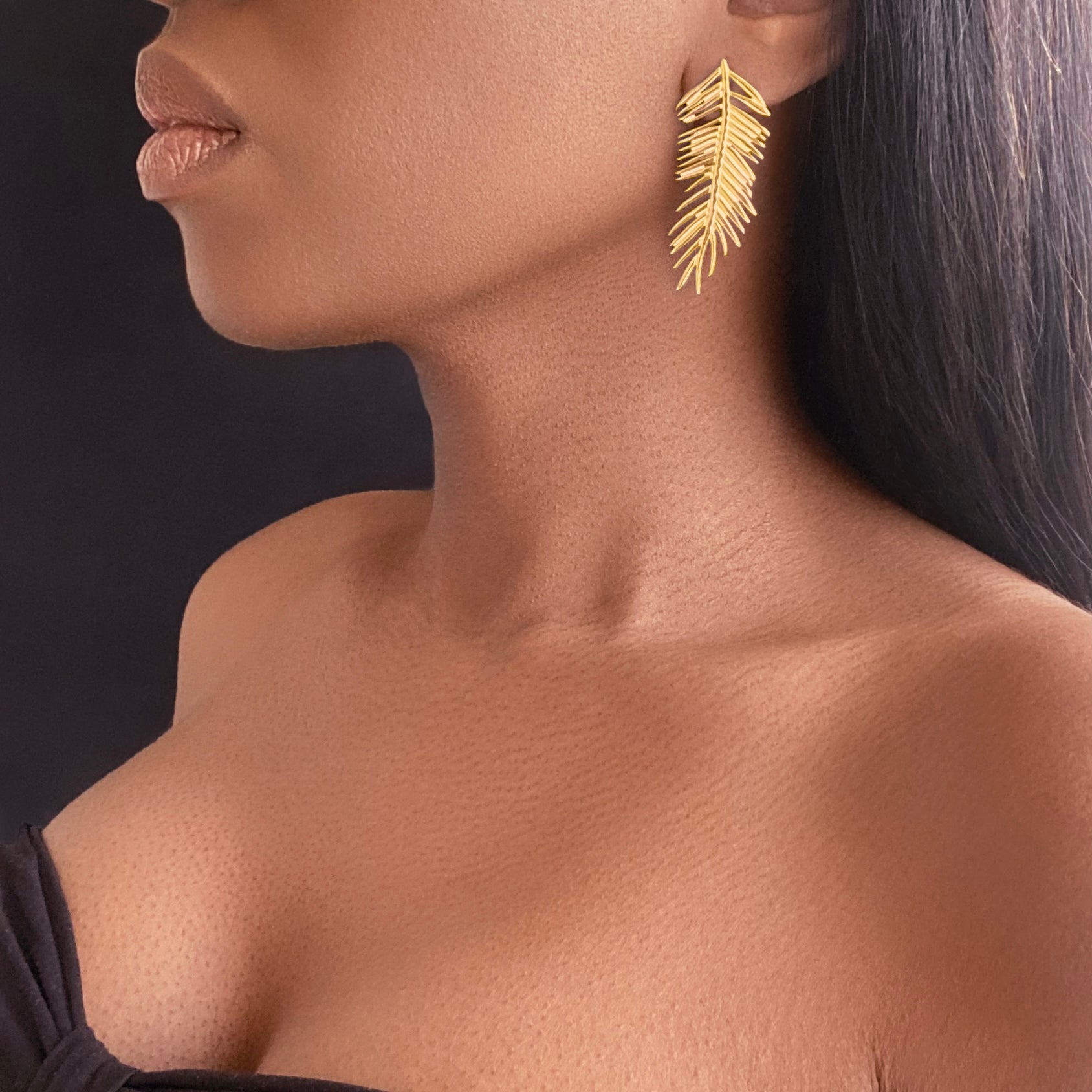 ACICULAR Gold Leaves Stud Earrings