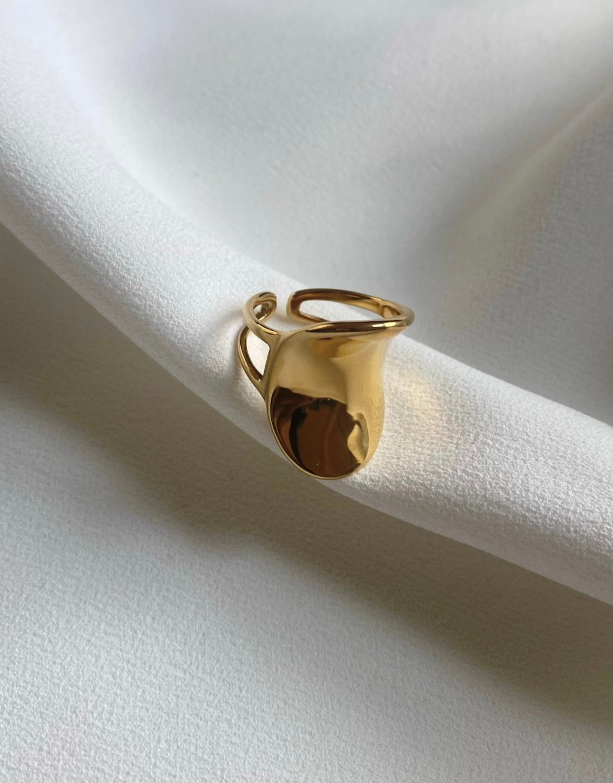 LALA Curve Gold Ring - Adjustable