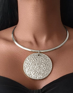 Carregar imagem no visualizador da galeria, BEHEIRA Full Moon Circle Metal Pendant Silver Necklace
