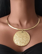 Charger l&#39;image dans la galerie, BEHEIRA Full Moon Circle Metal Pendant Gold Necklace
