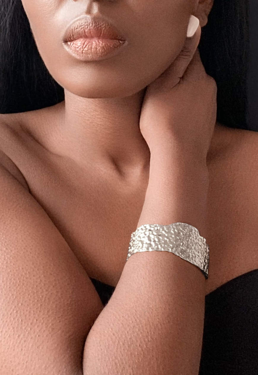 GRANULI Irregular Bracelet Cuff Silver