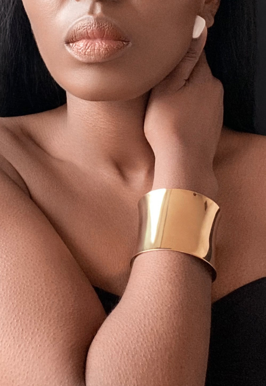 ÉLA Smooth Bangle Cuff Bracelet Gold