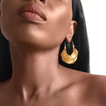 Afbeelding in Gallery-weergave laden, NAIROBI Textured Creole Gold Drop Earrings
