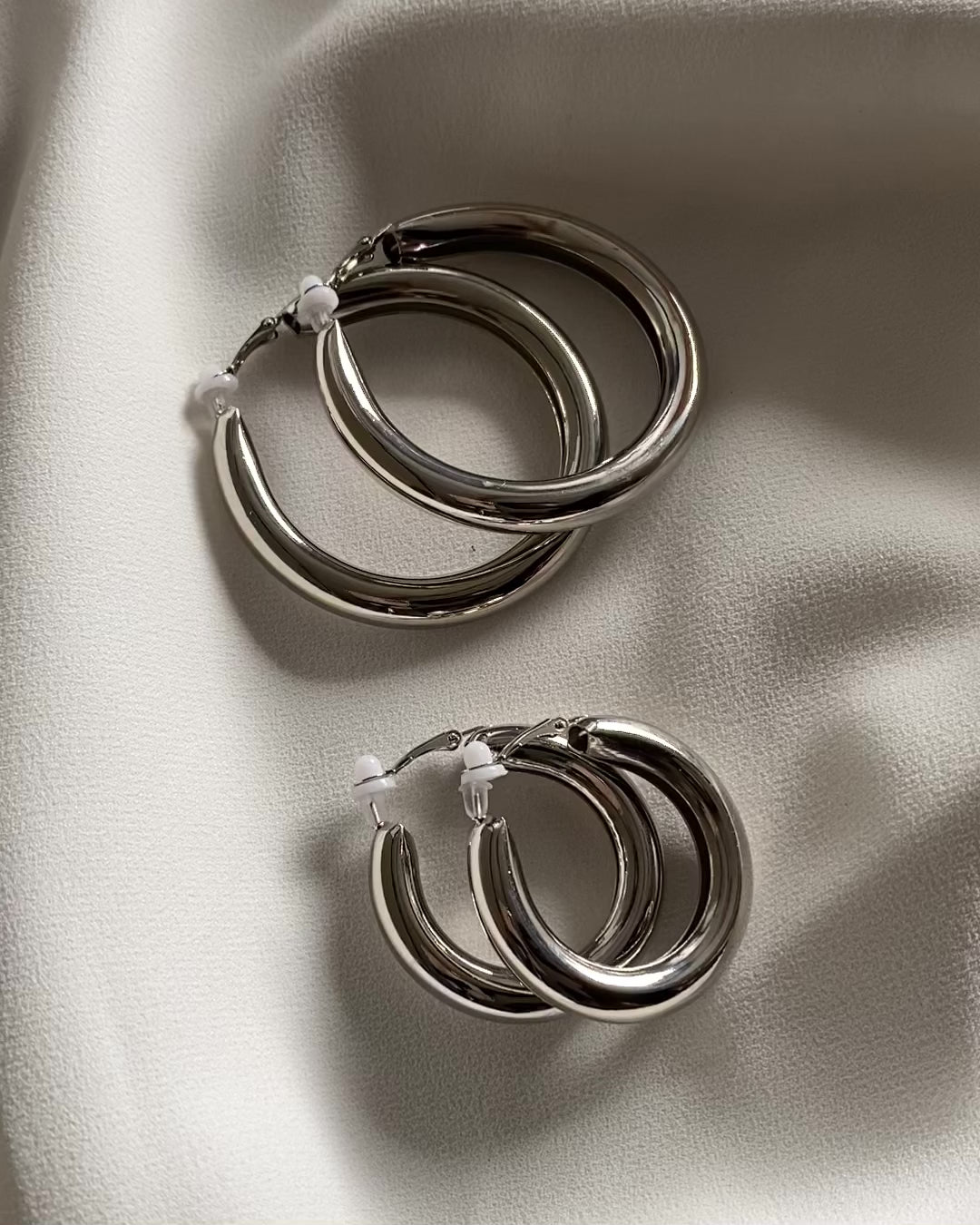 CAIRO Large Clip-On Hoop Earrings Silver